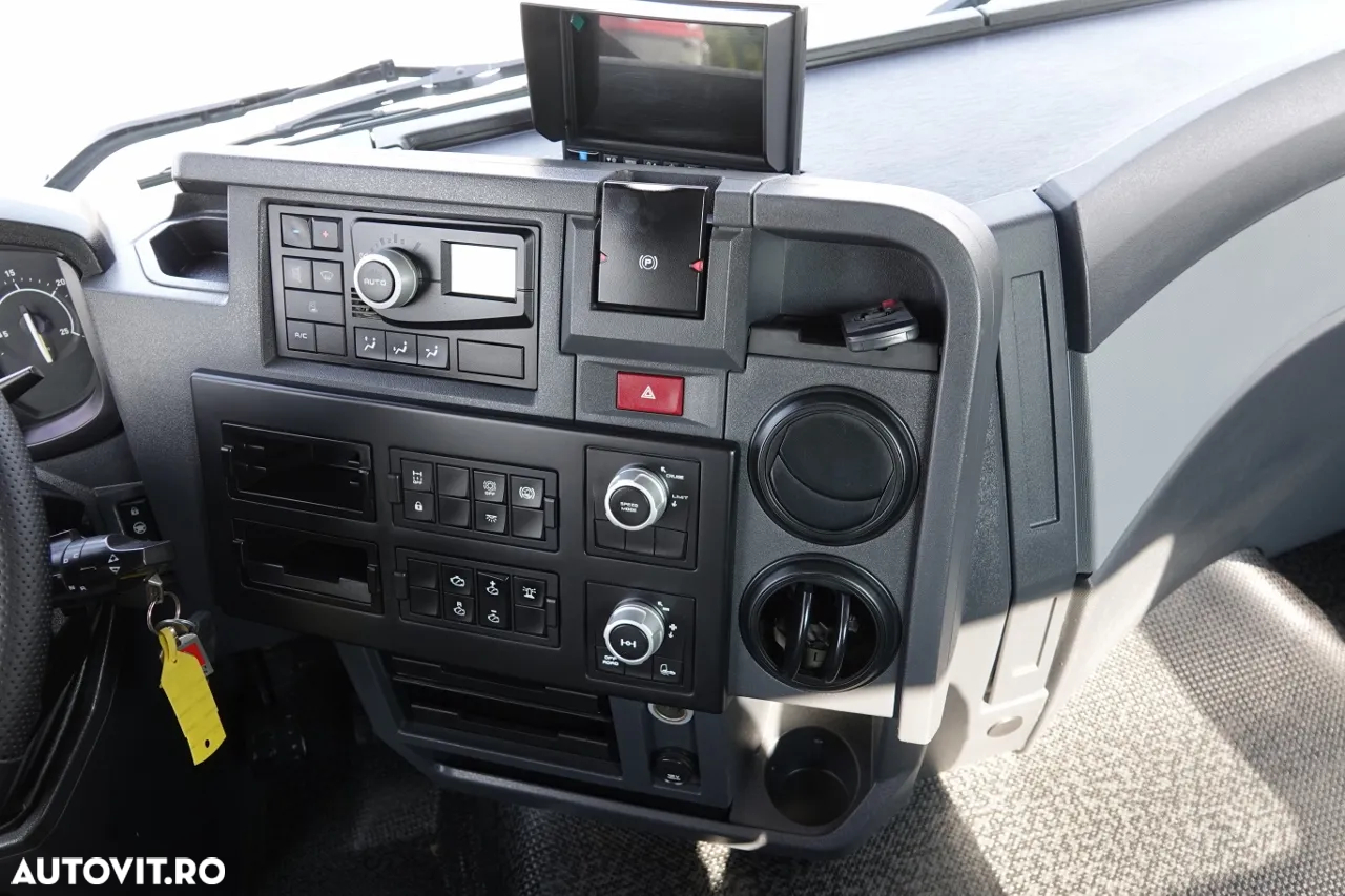 Renault C 380 / 8X4 / BETONĂ / POMPĂ / SCHWING STETTER 9 M3 / EURO 6 / 2017 AN - 32