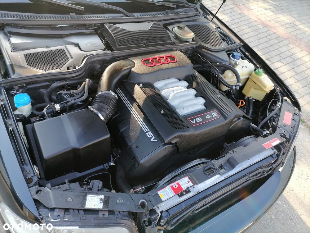 Audi S8 - 9
