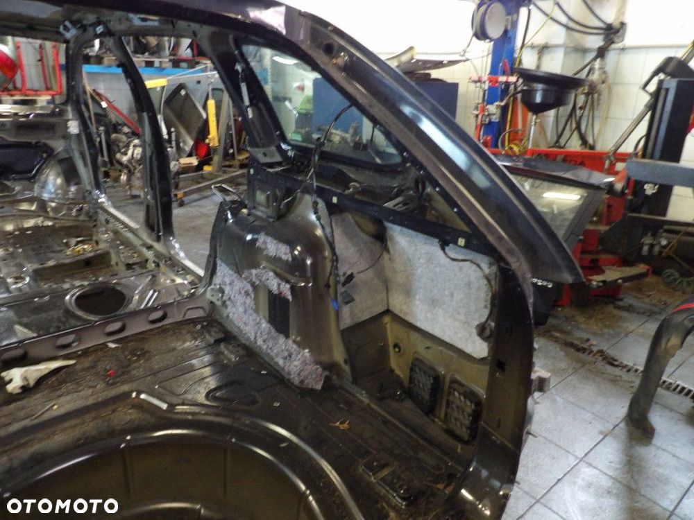 SKODA SUPERB II LIFT KOMBI BŁOTNIK TYŁ PRAWY  LF9R-1Z1Z - 3