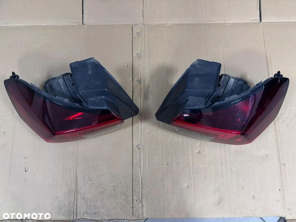 OPEL CORSA F LAMPA TYLNA LED PRAWY/LEWY TYŁ 9829317980 9829317880 EUROPA - 1