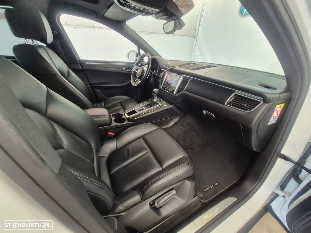 Porsche Macan Standard - 26