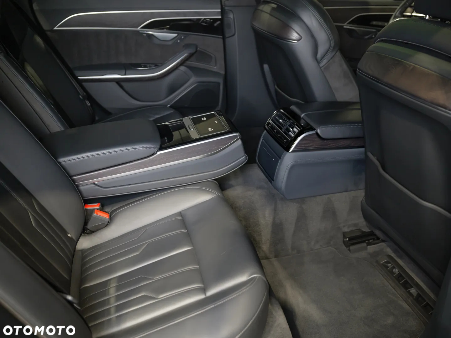 Audi A8 - 25
