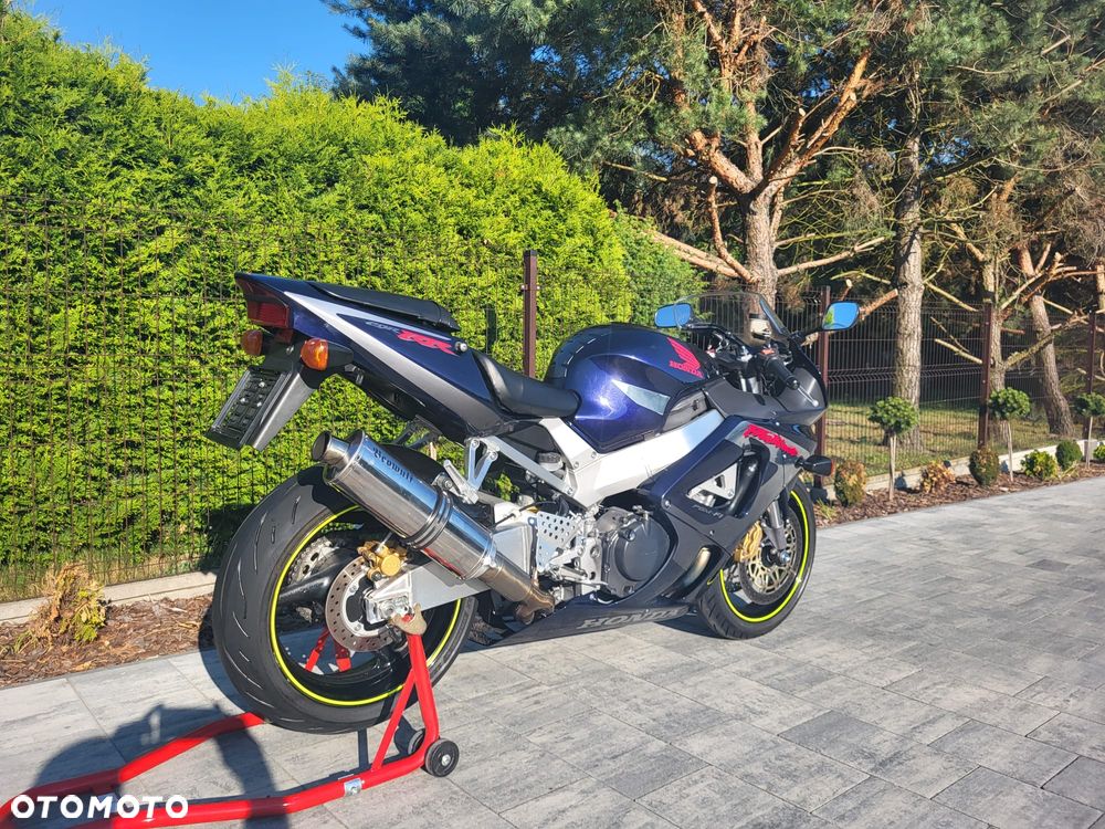 Honda CBR - 16