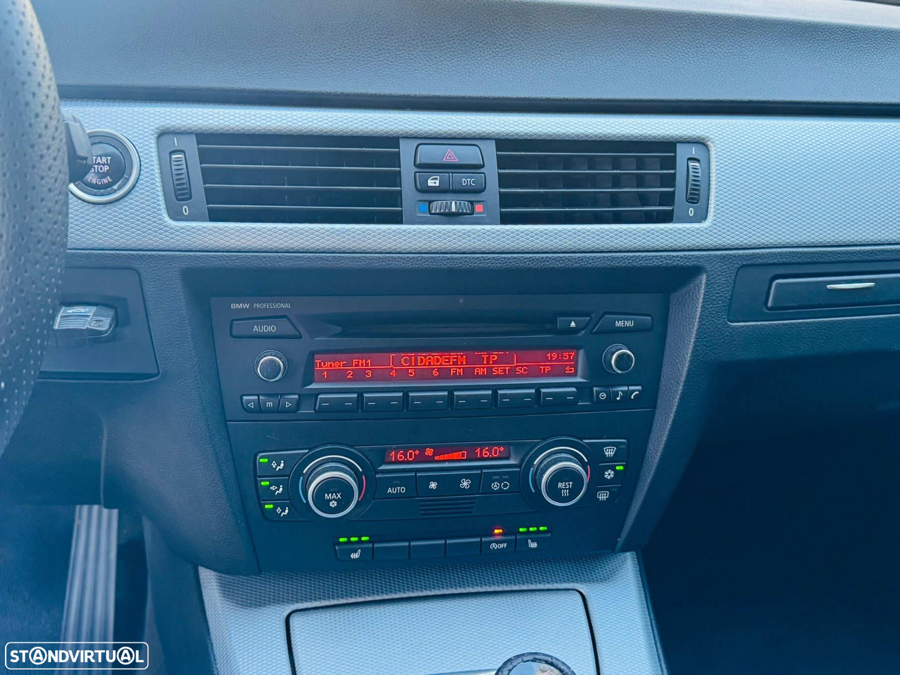 BMW 320 d Touring Pack M - 29