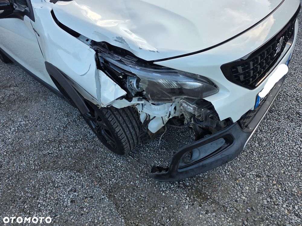 Peugeot 2008 BlueHDi FAP 120 STOP & START GT-Line Edition - 4