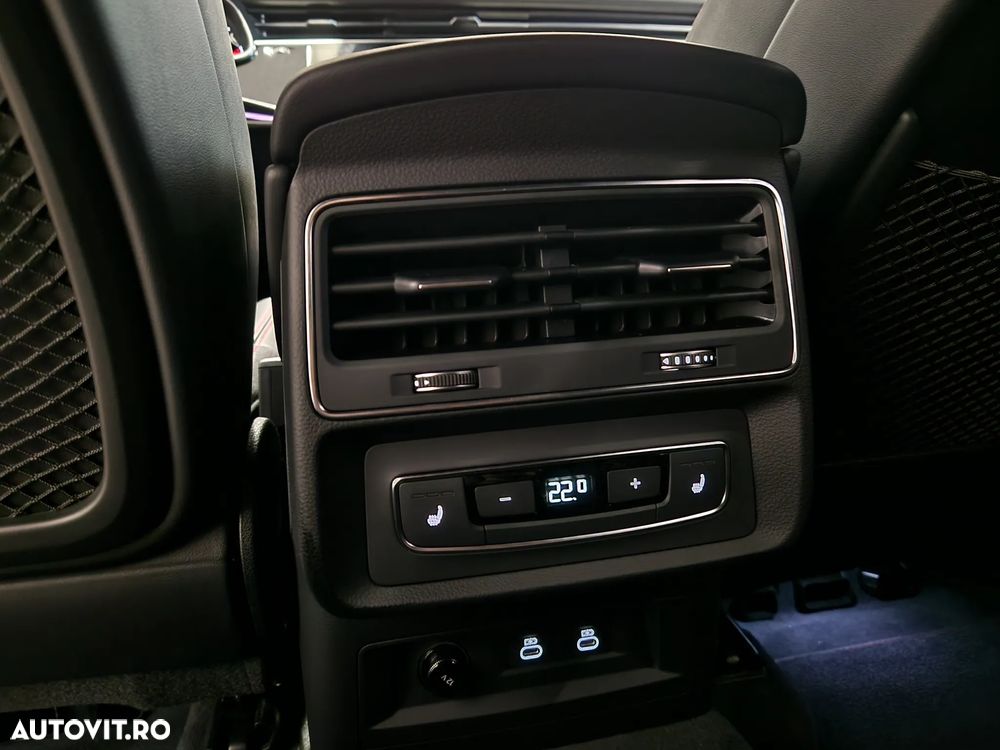 Audi Q8 55 TFSI e quattro Tiptronic PHEV - 32