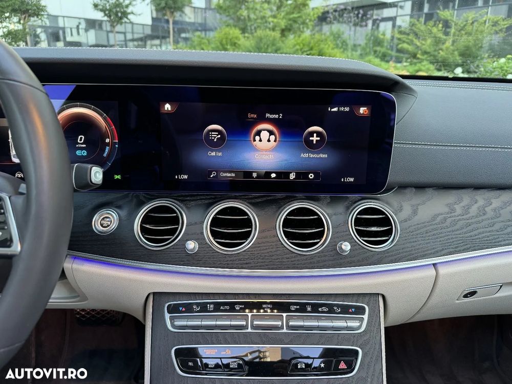 Mercedes-Benz E 300 4MATIC Aut. - 12