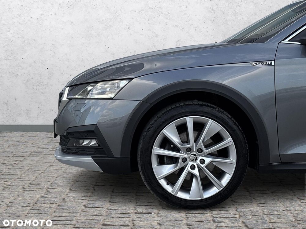 Skoda Octavia 2.0 TDI 4x4 Scout DSG - 37