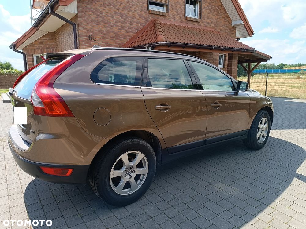 Volvo XC 60 D4 Momentum - 4