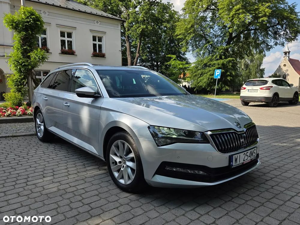 Skoda Superb 2.0 TDI SCR Ambition DSG - 2
