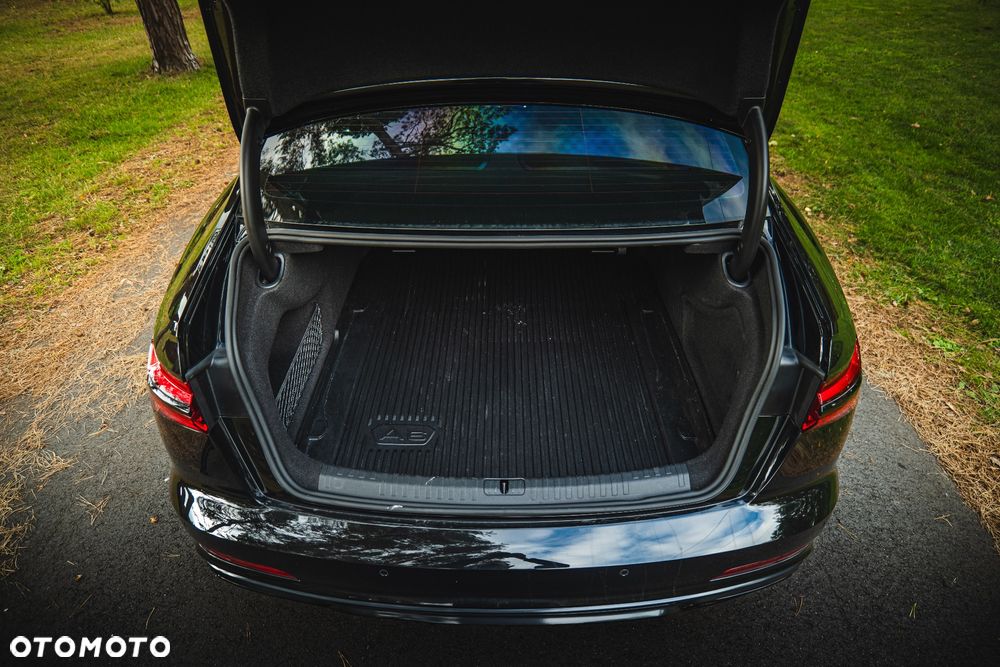 Audi A6 - 6