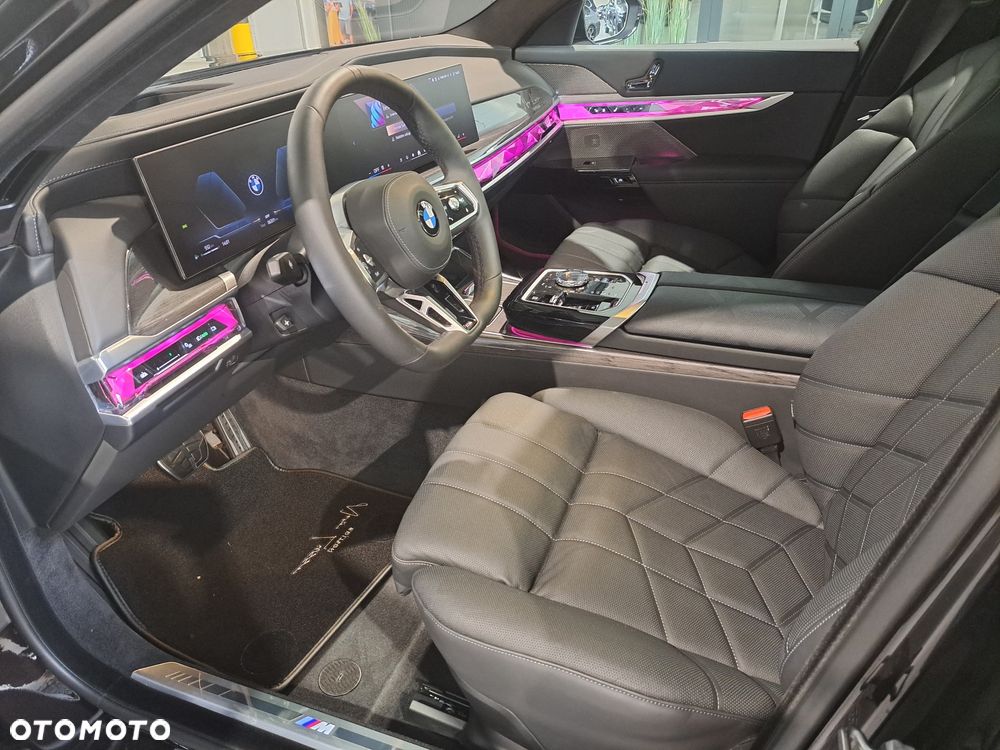 BMW Seria 7 740d xDrive mHEV Nero Lusso Edition sport - 9