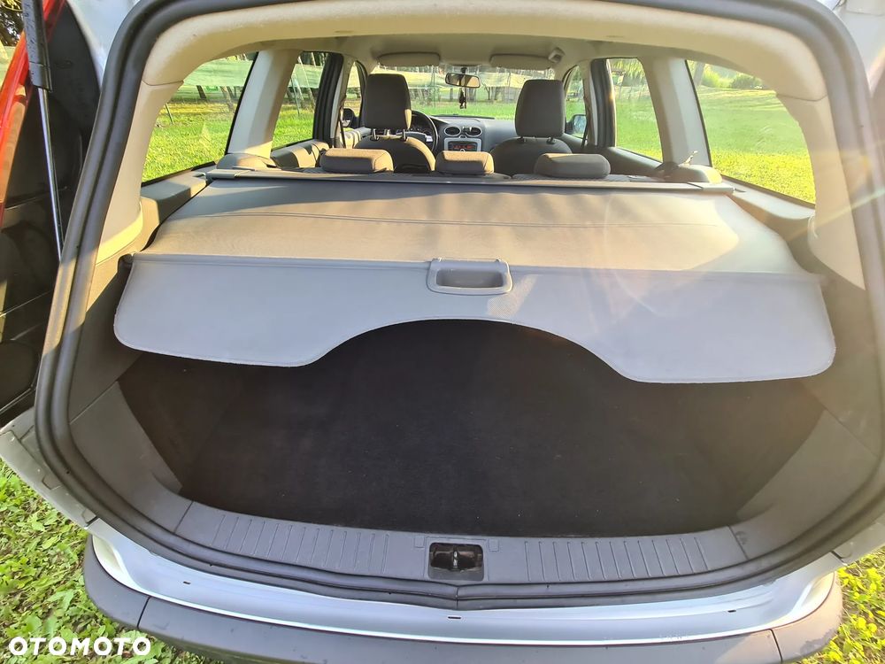 Ford Focus 1.6 16V Style - 13