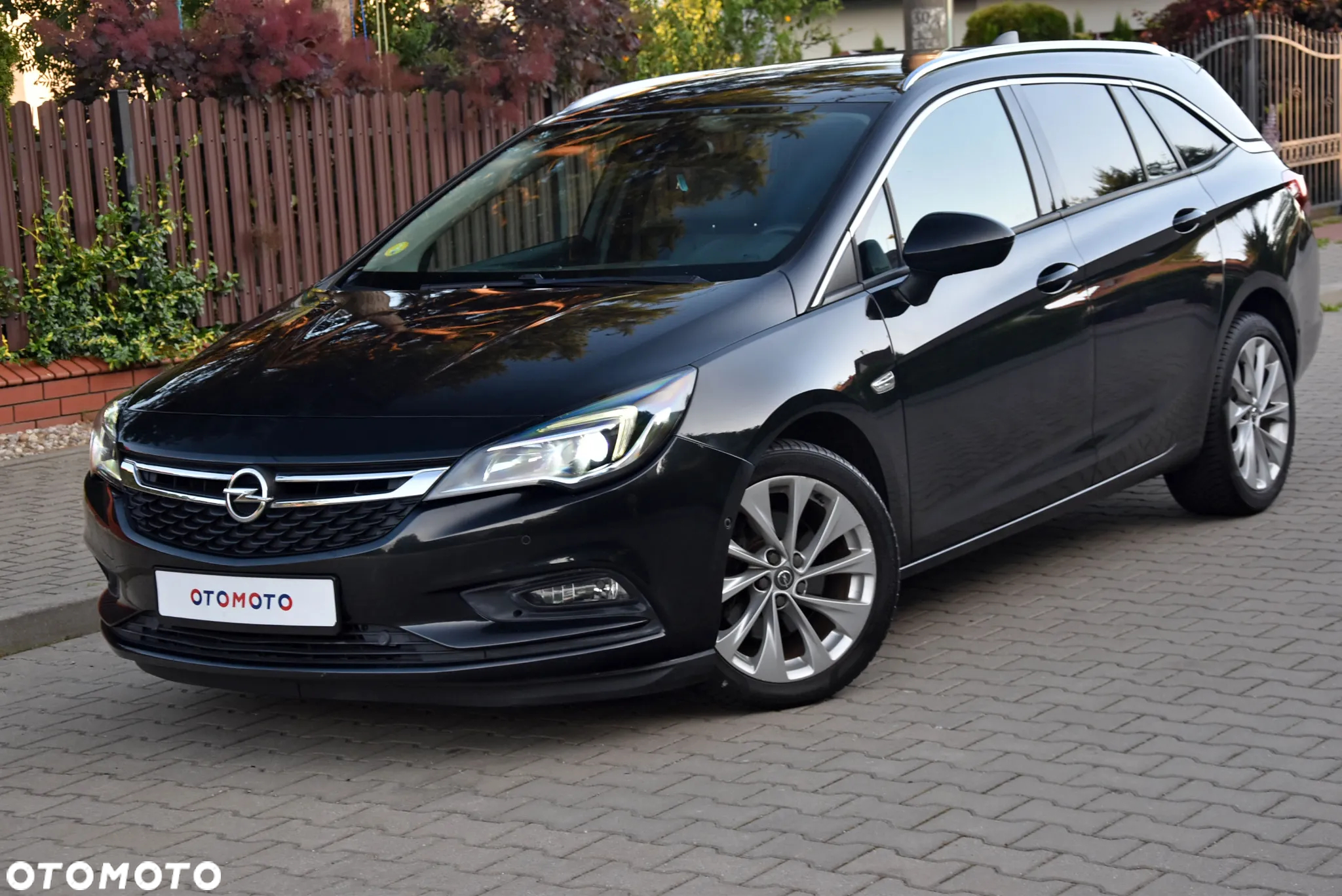 Opel Astra 1.6 CDTI DPF ecoFLEX Sports TourerStart/Stop Exklusiv - 3