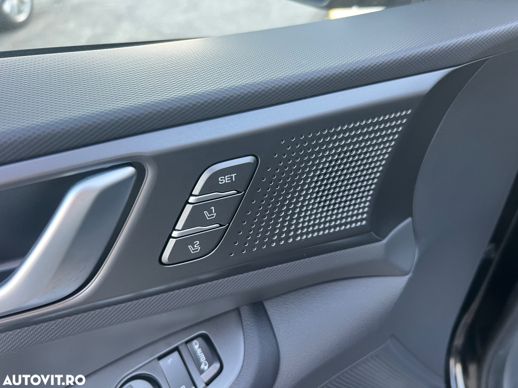 Hyundai IONIQ Plug-In Hybrid 1.6 141CP Exclusive - 21
