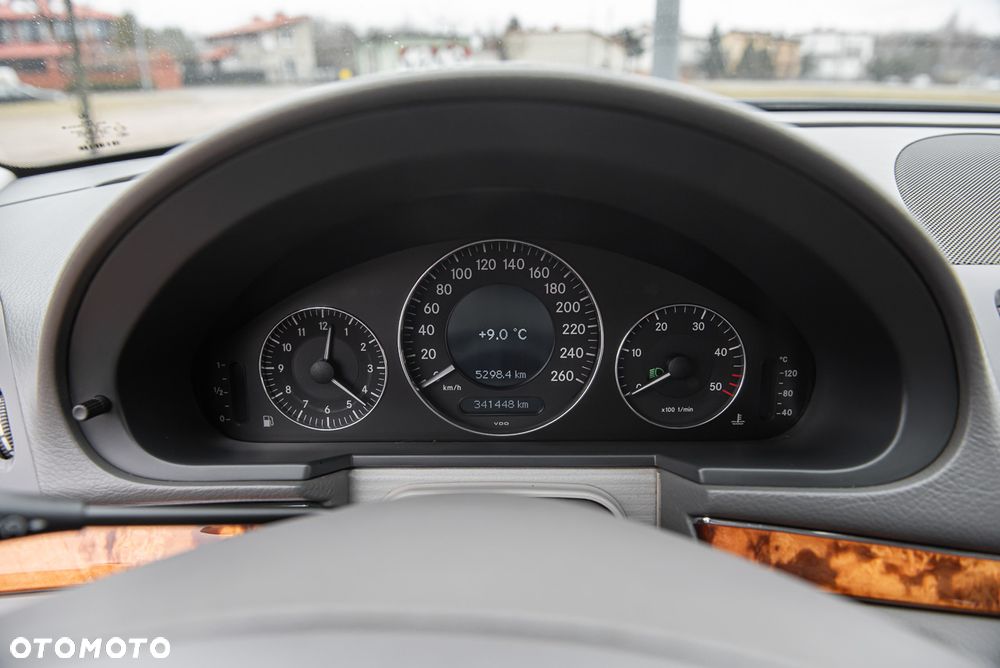 Mercedes-Benz Klasa E 200 CDI Elegance - 24