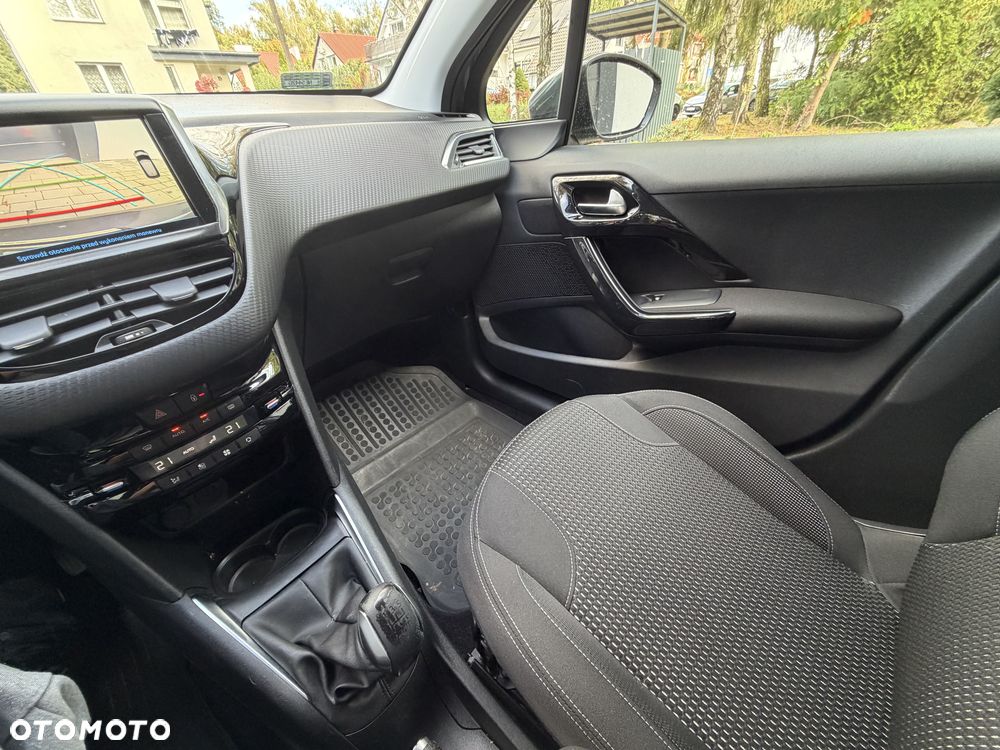 Peugeot 208 1.2 PureTech Allure - 4