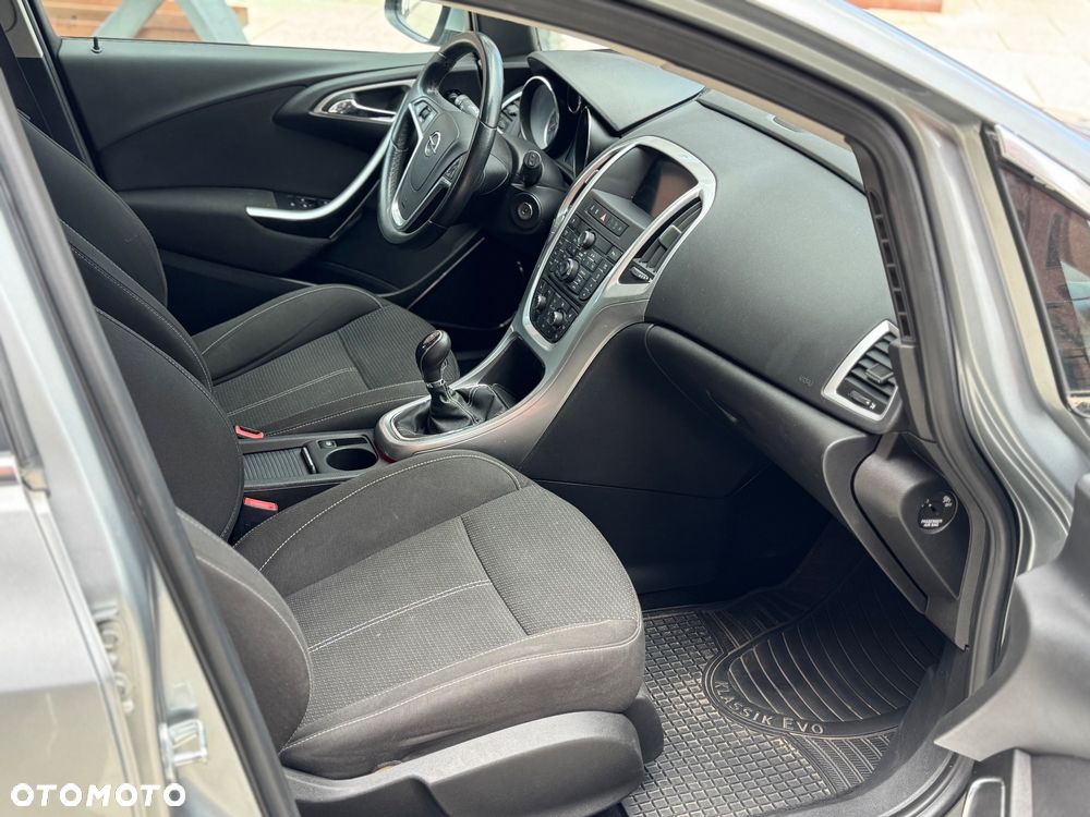 Opel Astra 1.4 T Enjoy - 11
