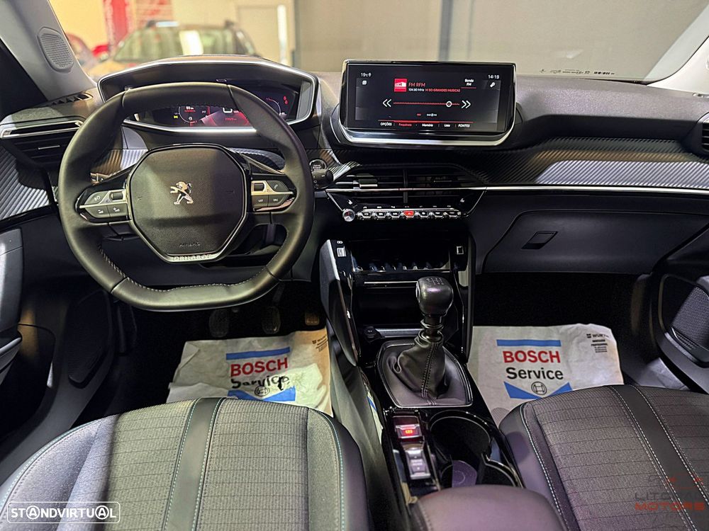 Peugeot 2008 1.2 PureTech Allure Pack - 20