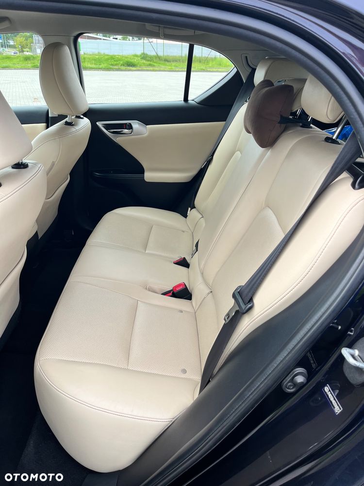 Lexus CT 200h Prestige - 14