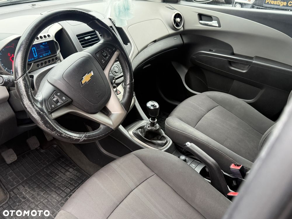 Chevrolet Aveo 1.6 LTZ S/S - 15