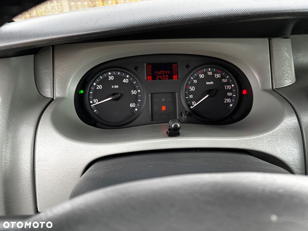 Renault Trafic - 23