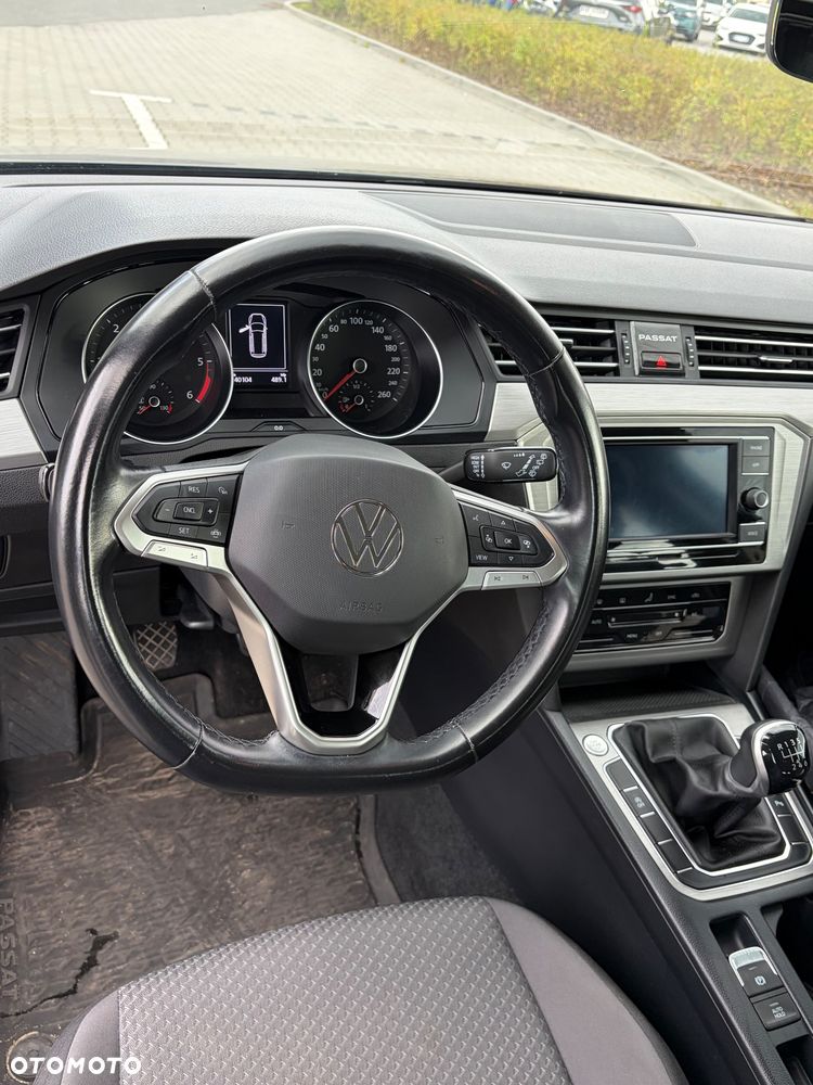 Volkswagen Passat - 15