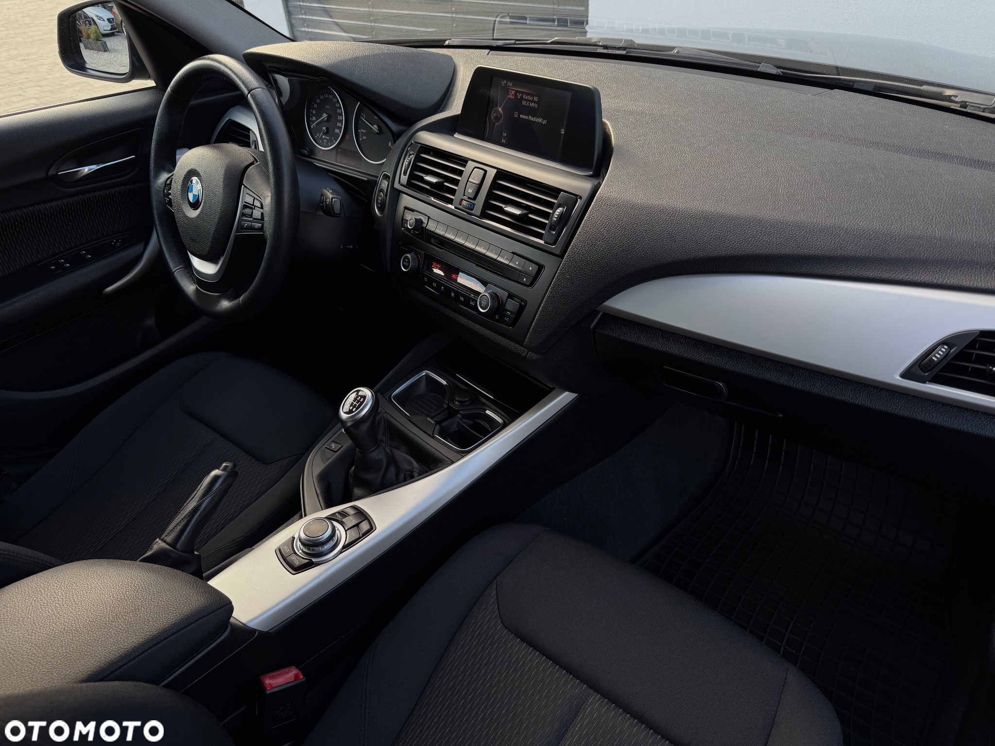 BMW Seria 1 118d - 28