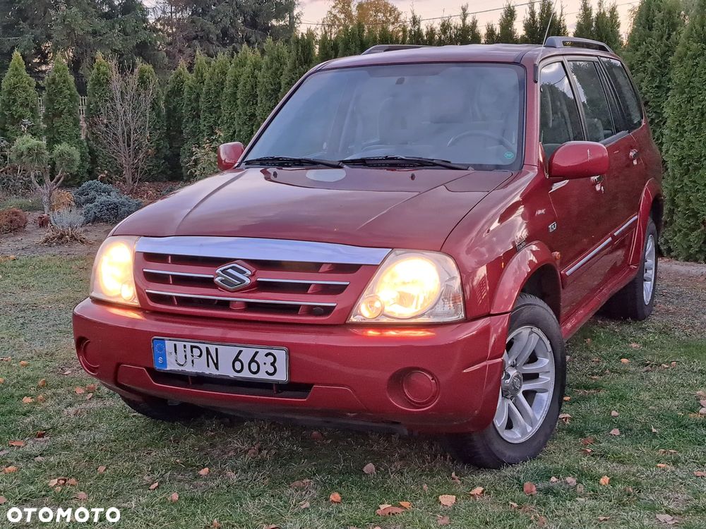 Suzuki XL7 - 8