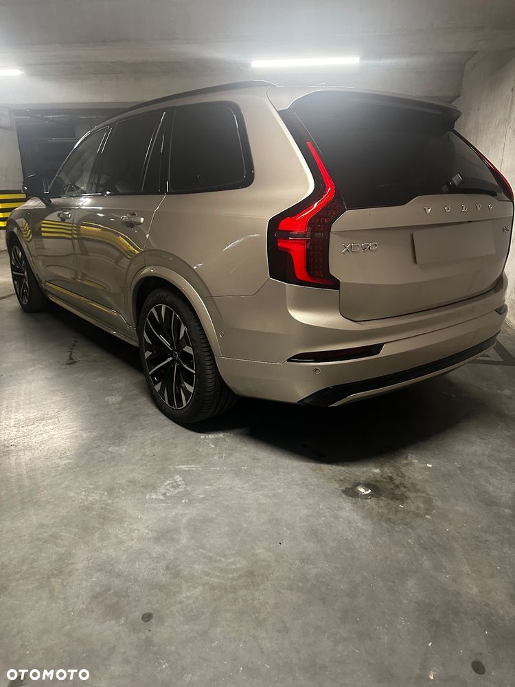 Volvo XC 90 T8 AWD Plug-In Hybrid Ultra Dark 7os - 6