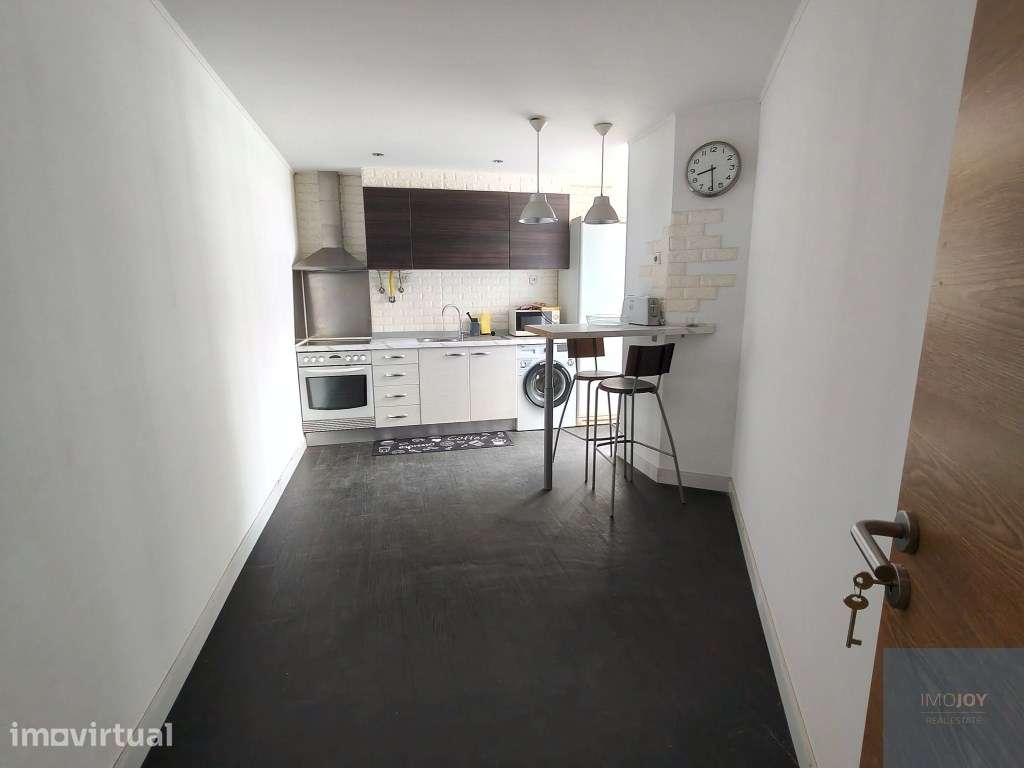 Apartamento T2 em Alvalade - Grande imagem: 3/17