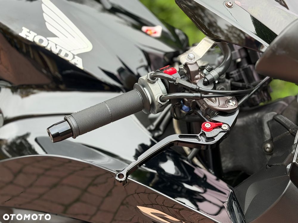 Honda CBR - 26