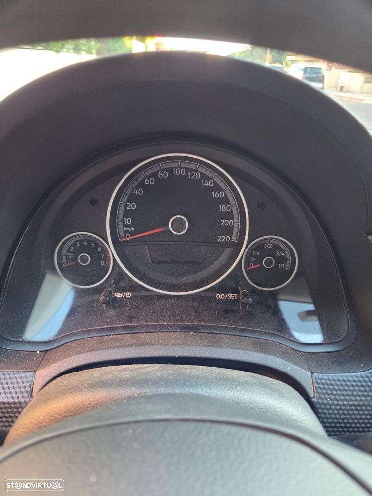 VW Up! - 17