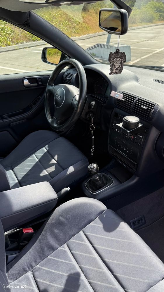 Audi A3 1.6 Sport - 30