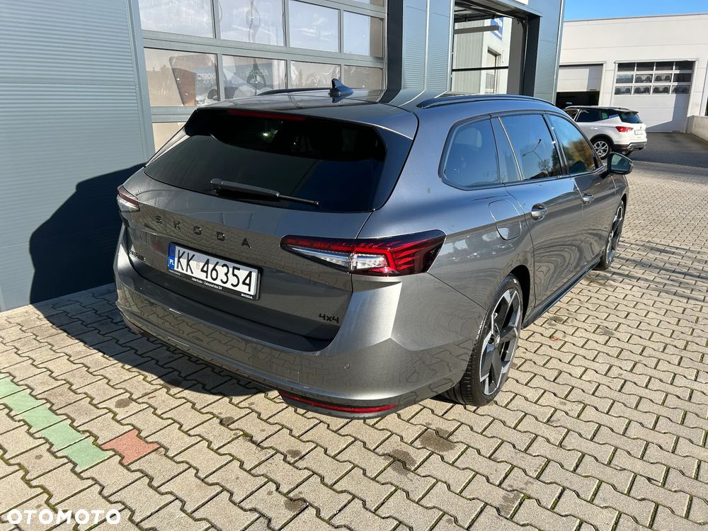 Skoda Superb 2.0 TDI SCR 4x4 Sportline DSG - 8