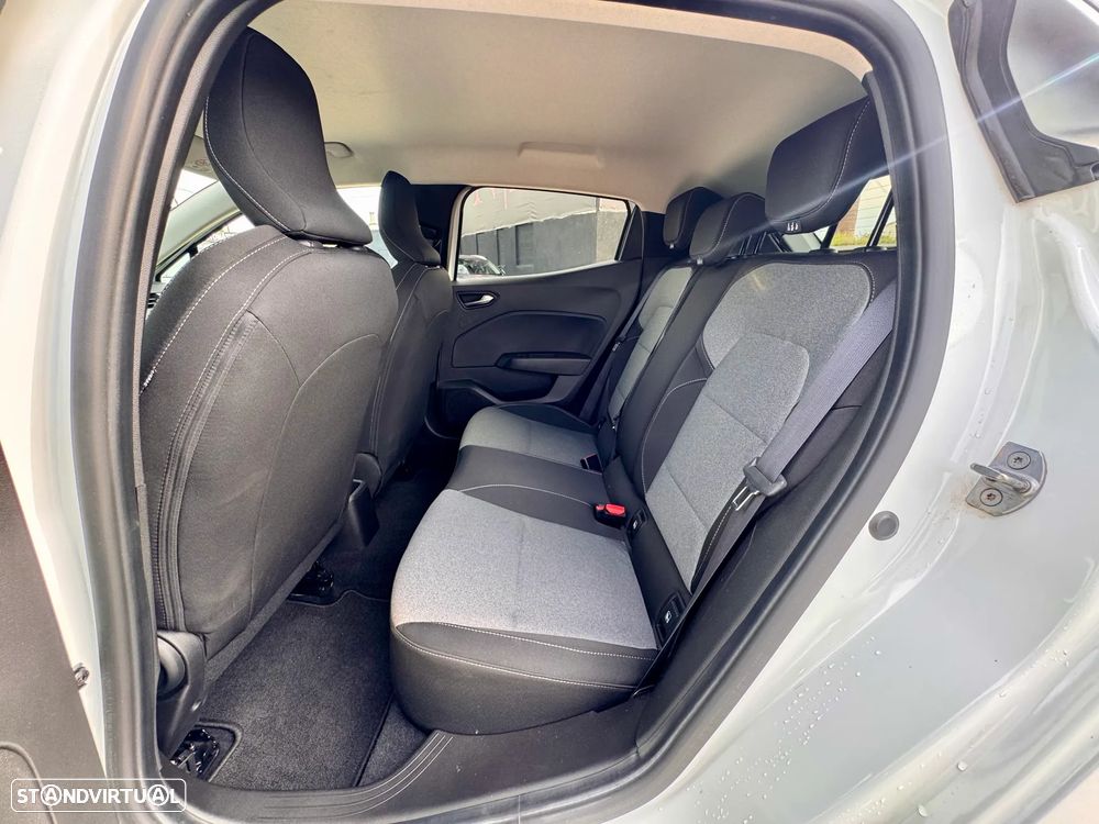 Renault Clio 1.0 TCe Evolution - 22