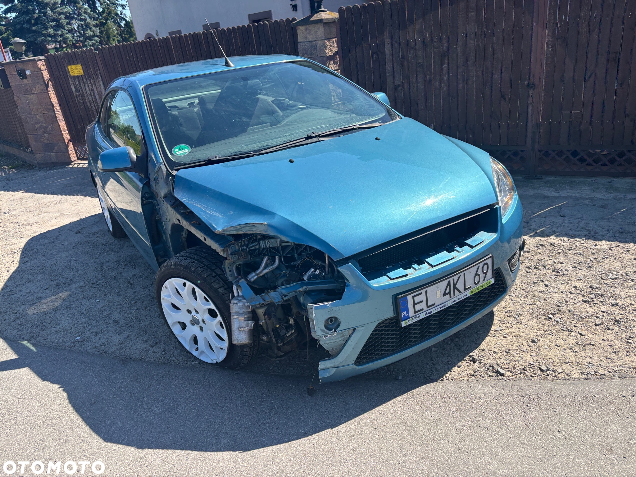 Ford Focus Coupe-Cabriolet 2.0 16V Blue Magic - 2