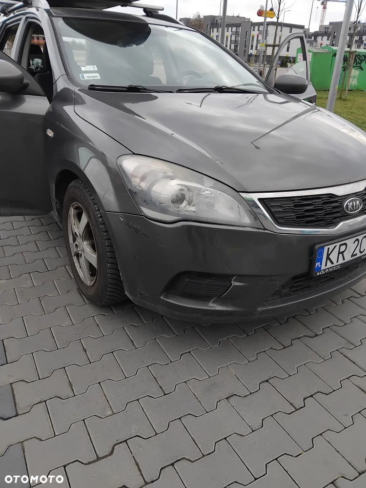 Kia Ceed - 3