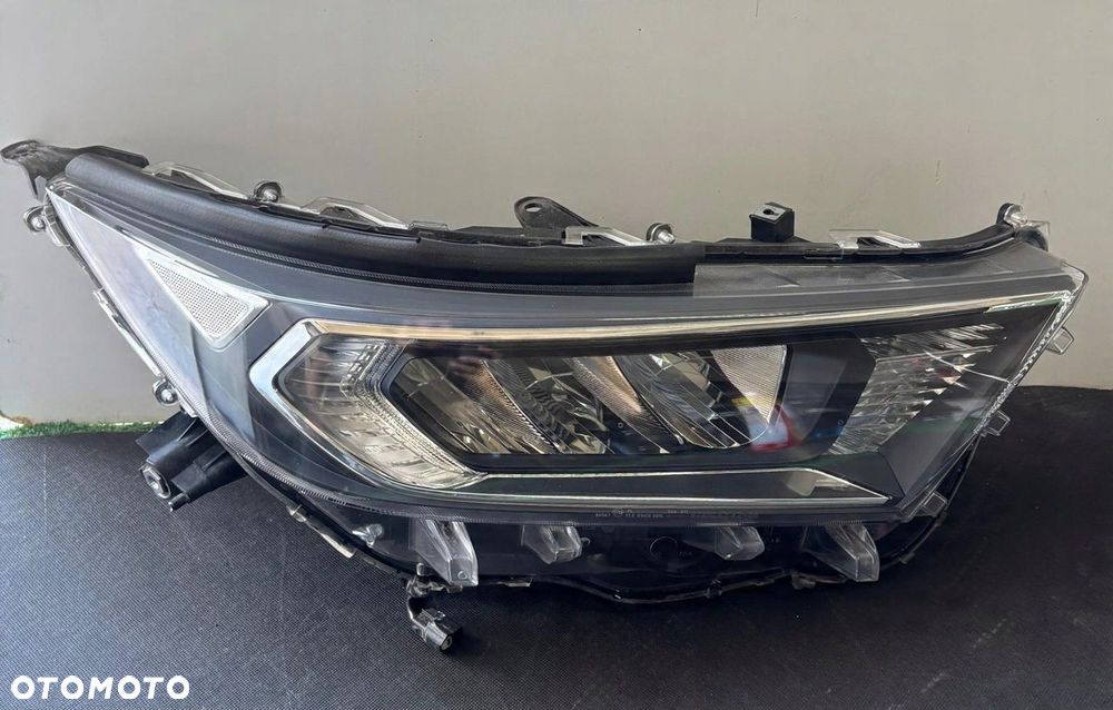 LAMPA PRAWA REFLERTOR PRAWY TOYOTA RAV4 RAV 4 FULL LED BEZ SOCZEWKI IDEALNA - 1