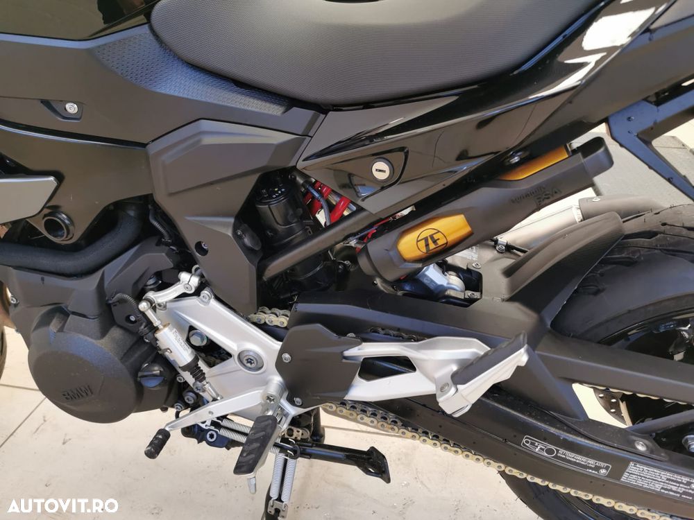 BMW F900XR - 3