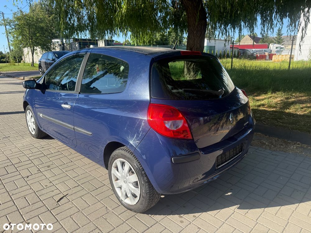 Renault Clio 1.6i 16V - 3