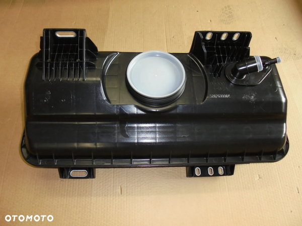 ZBIORNIK ADBLUE IVECO DAILY 2016- OE 5802699904