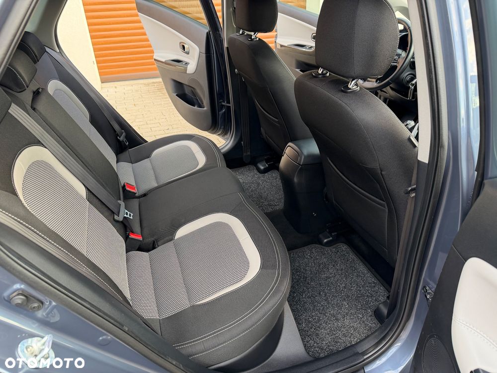 Kia Ceed - 22