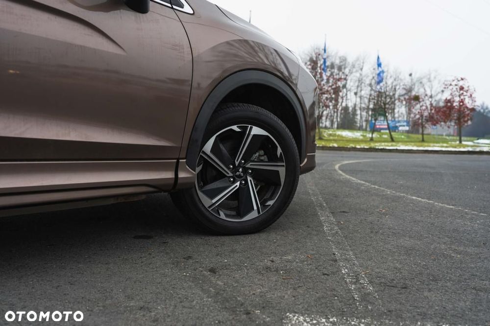 Mitsubishi Eclipse Cross - 12