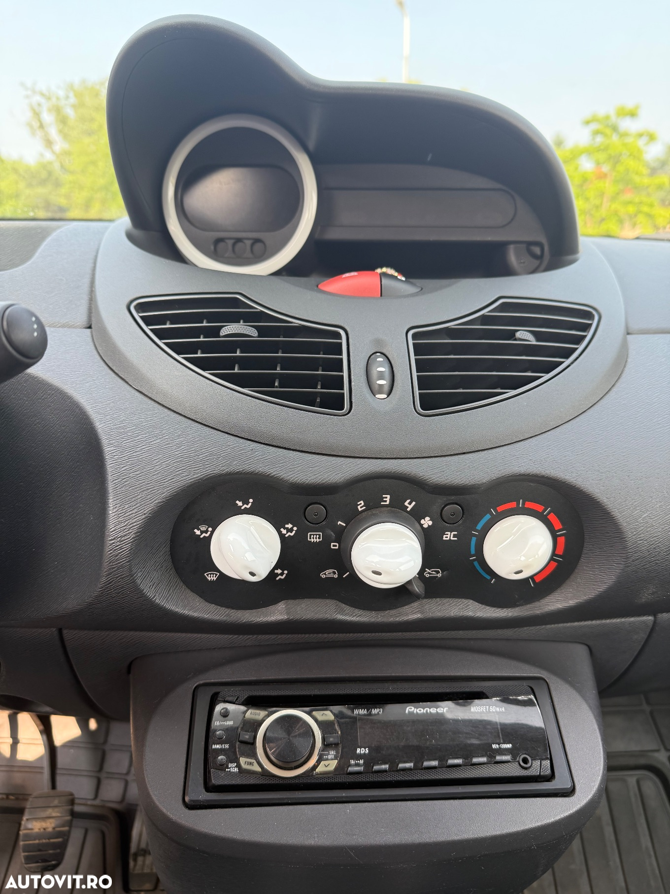 Renault Twingo 1.2 LEV 16V 75 Yahoo! - 6