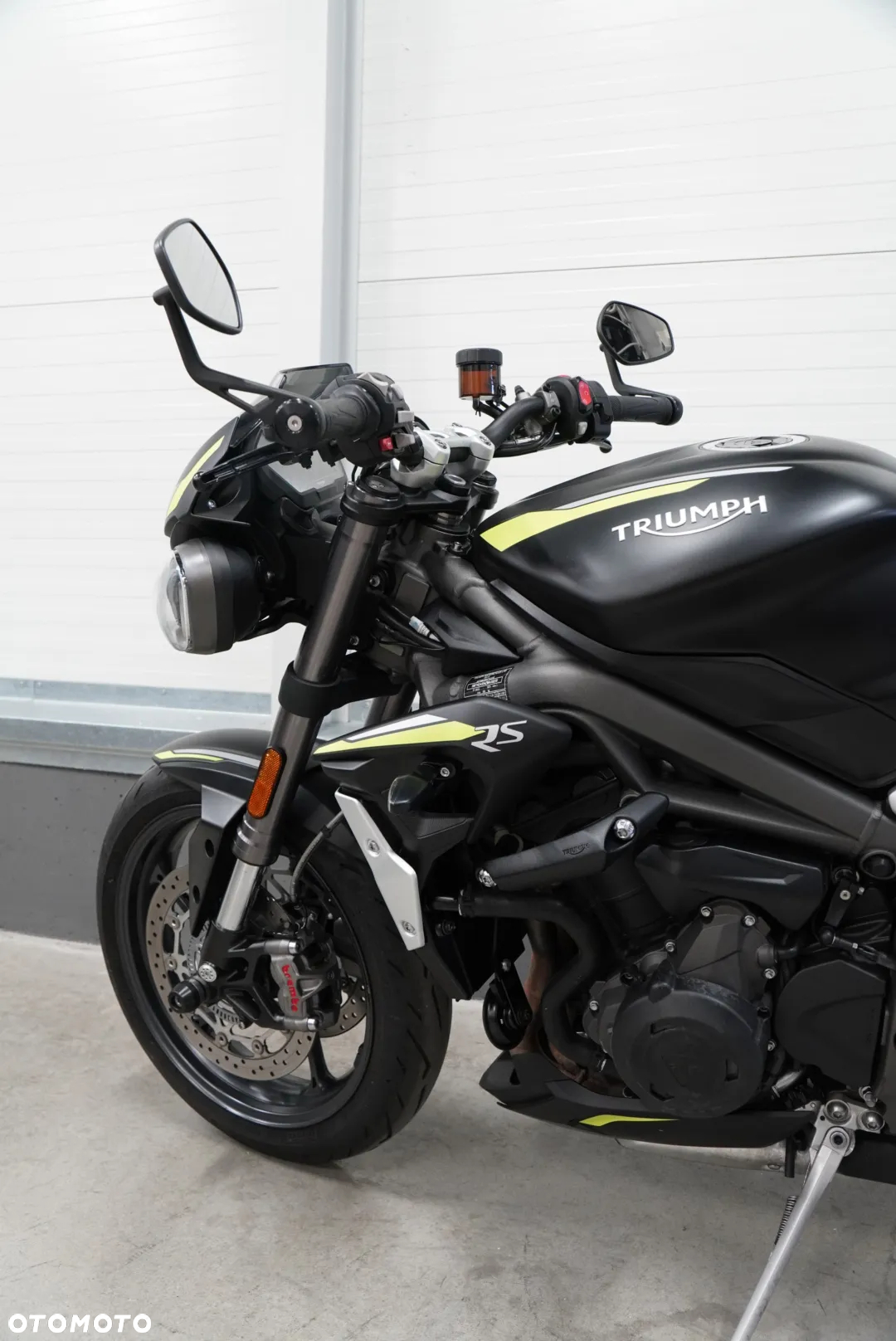 Triumph Street Triple - 7