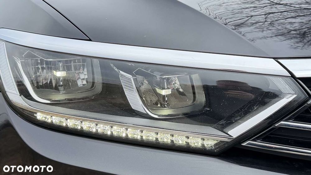 Volkswagen Passat - 14