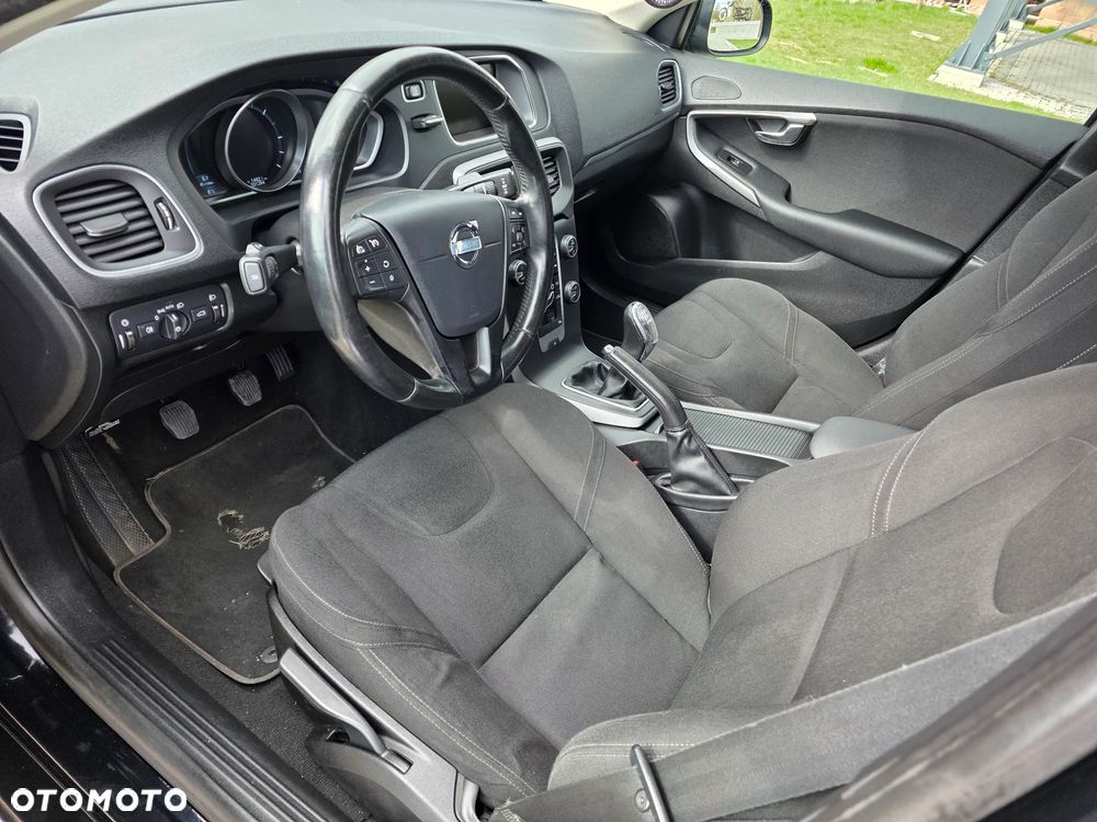 Volvo V40 D2 Momentum - 8