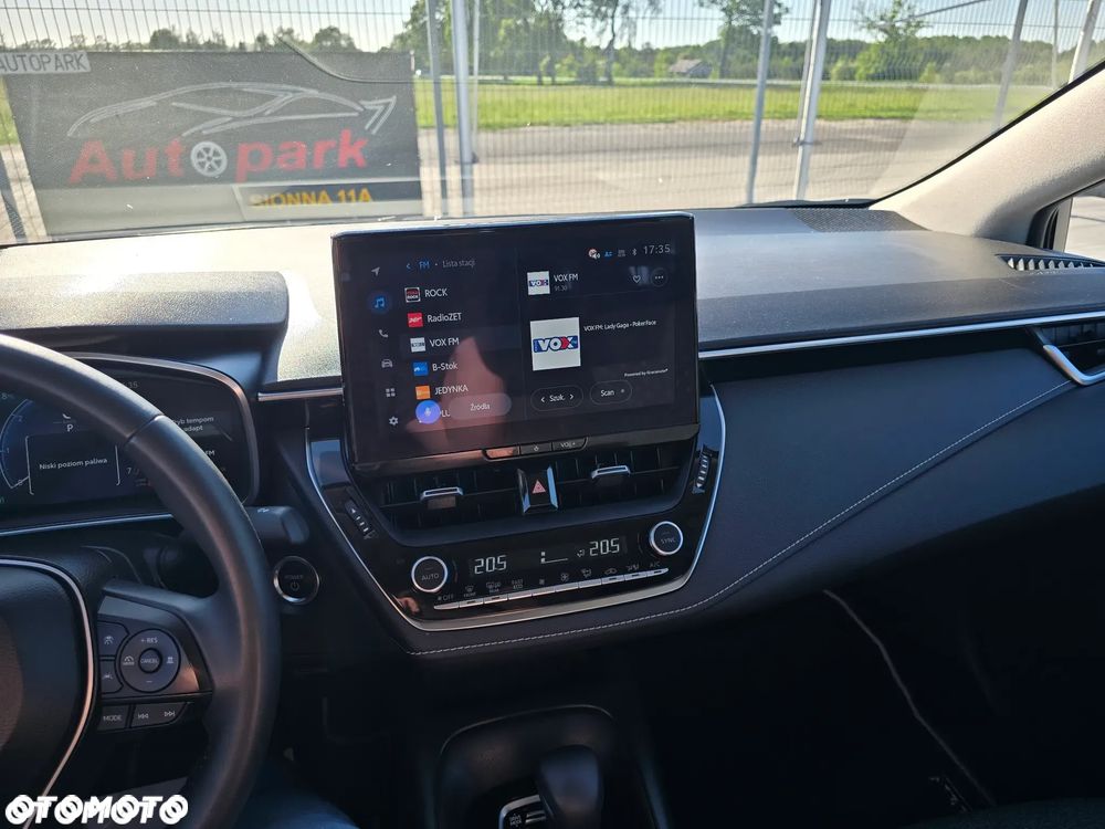 Toyota Corolla 1.8 Hybrid Comfort - 30
