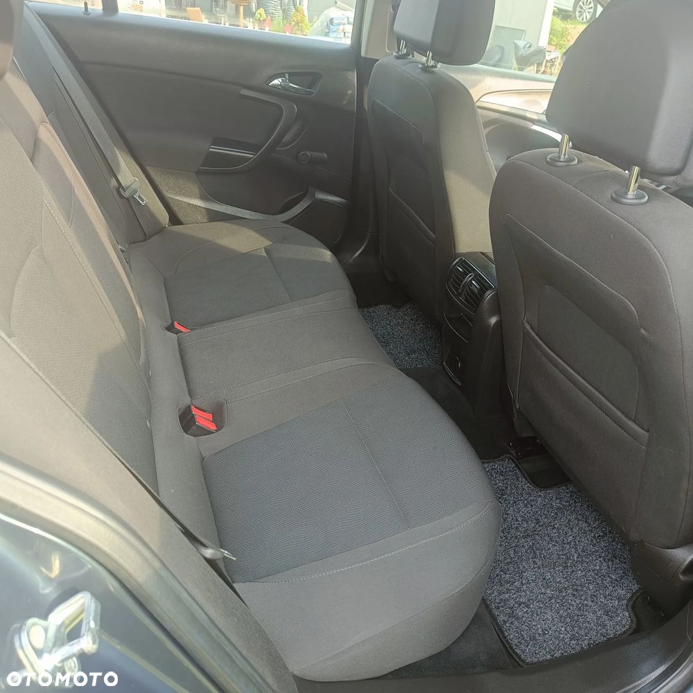 Opel Insignia - 13